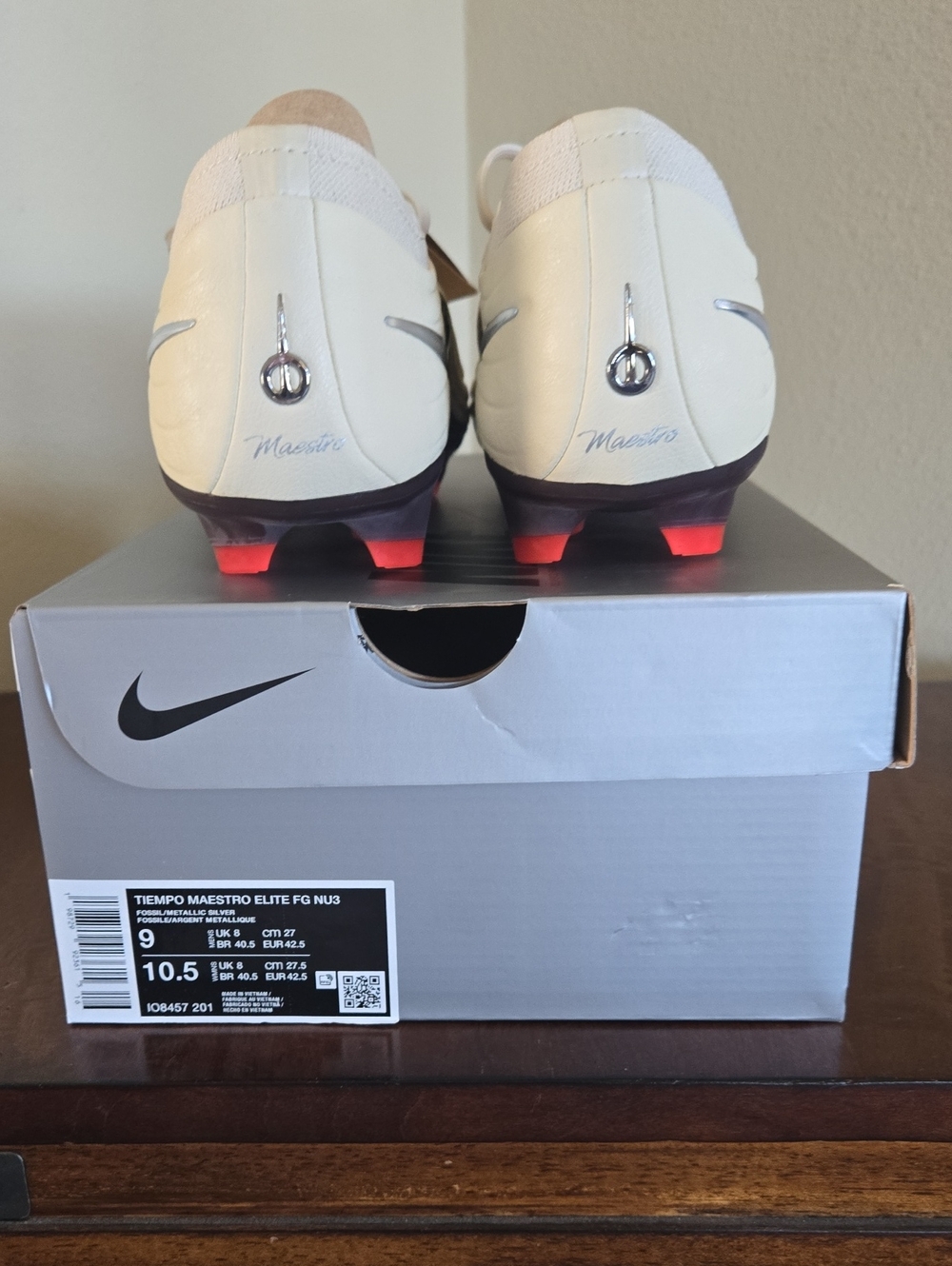 Nike United Tiempo Maestro Elite FG with Bag - Picture 2 of 6